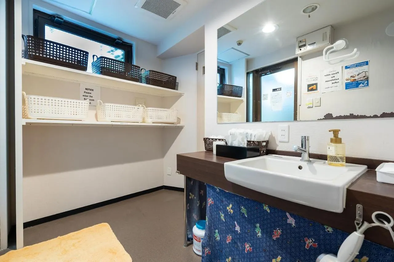 Capsule hotel Oyo Hotel Tetora Akabane Tokyo